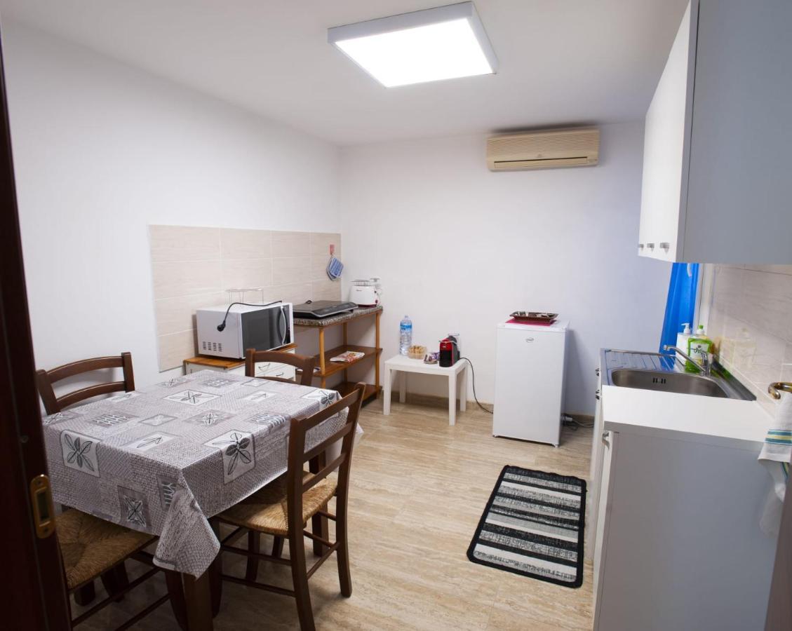 Appartamento Sul Mare Su Forti Екстер'єр фото